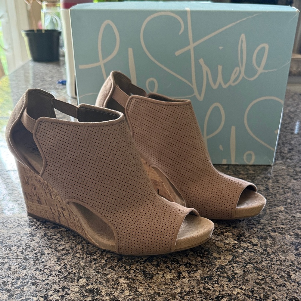 Life Stride Women's Beige Peep-Toe Wedges